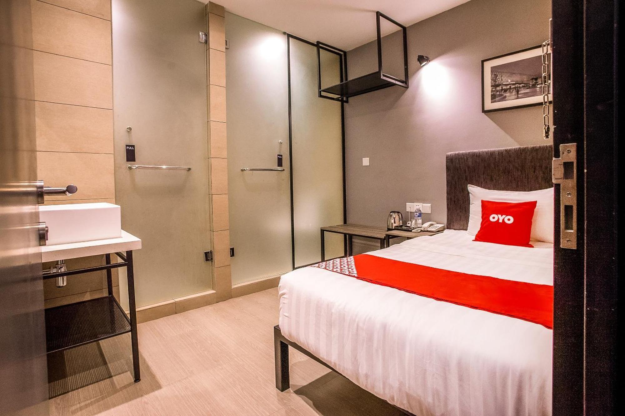 Oyo 89576 Mokka Hotel Kuala Lumpur Bagian luar foto